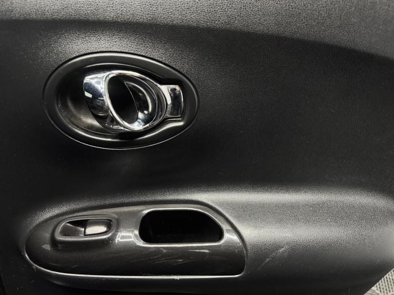  Nissan Juke 1.6 Tekna XTRON Euro 5 5dr Petrol Automatic