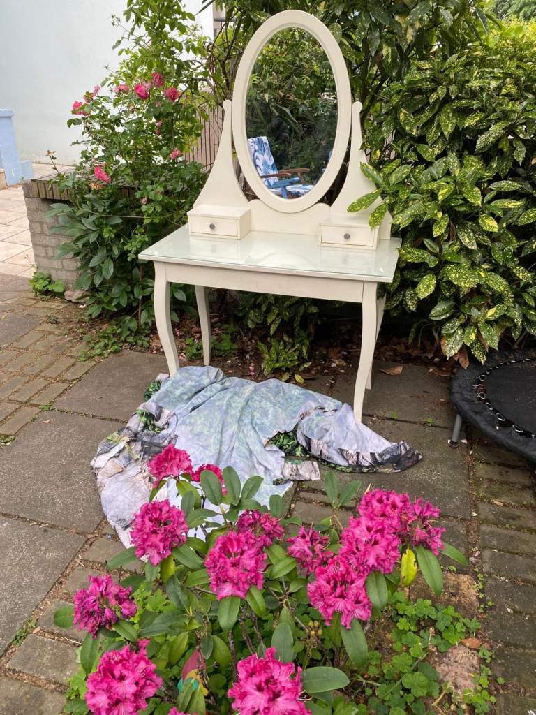 Dressing table with mirror