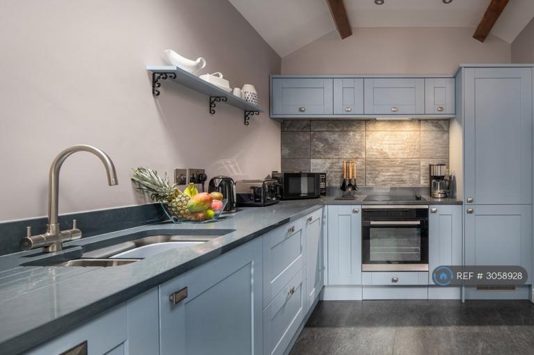 3 bedroom house in Felinheli, Bangor, LL56 (3 bed) (#3058928)
