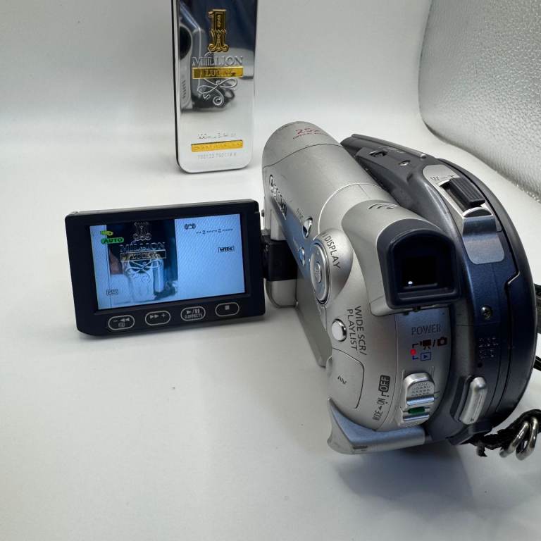 image for Canon DC100 Mini DVD Camcorder handheld Y2K Silver model 2.7" LCD, DVD-R/RW 8cm