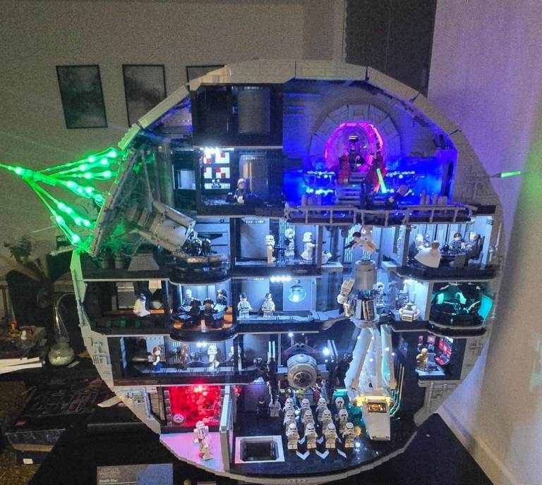 LEGO Death Star 2025 Fully Built With Expensive Light Kit Installed AND IN CUSTOM DISPLAY CASE