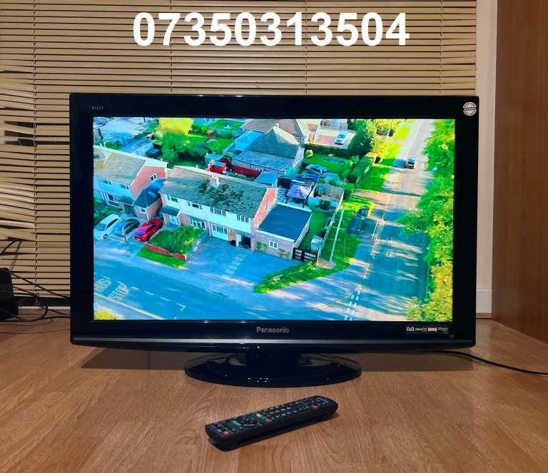 Panasonic 32"Inch Full HD(1080p) LCD TV with HDMI, Remote & Freeview