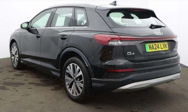 2024 Audi Q4 e-tron Q4  Sport 45 e-tron  210,00 kW SUV ELECTRIC Automatic