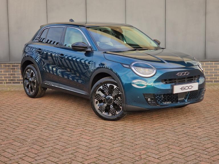 2025 Fiat 600 1.2 Hybrid 48V 136 La Prima 5dr eDCT-6 Hatchback Petrol Automatic