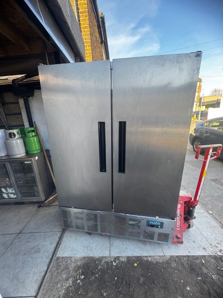 Commercial double door fridge fully serviced cafe shop restaurant 