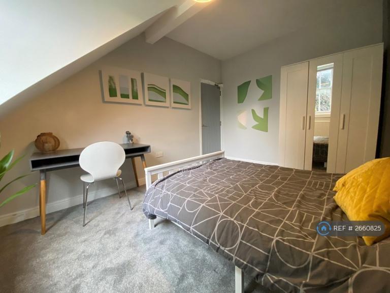 6 bedroom house in Daneshill Road, Leicester, LE3 (6 bed) (#2660825)