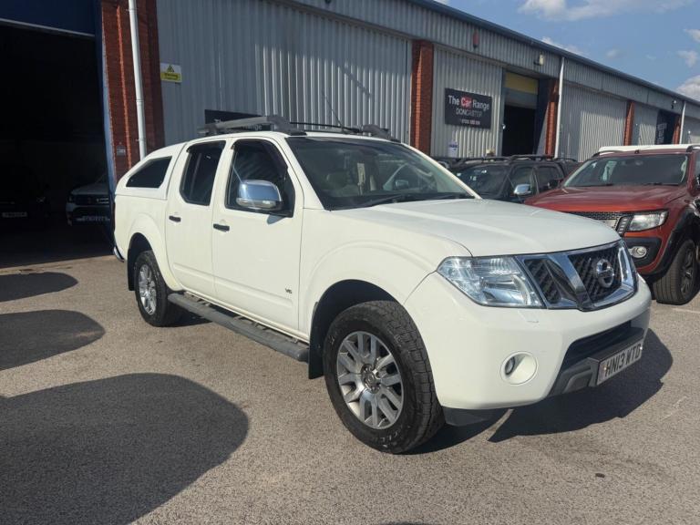 2013 Nissan Navara 3.0 dCi V6 Outlaw Auto 4WD Euro 5 4dr PICK UP Diesel Automatic