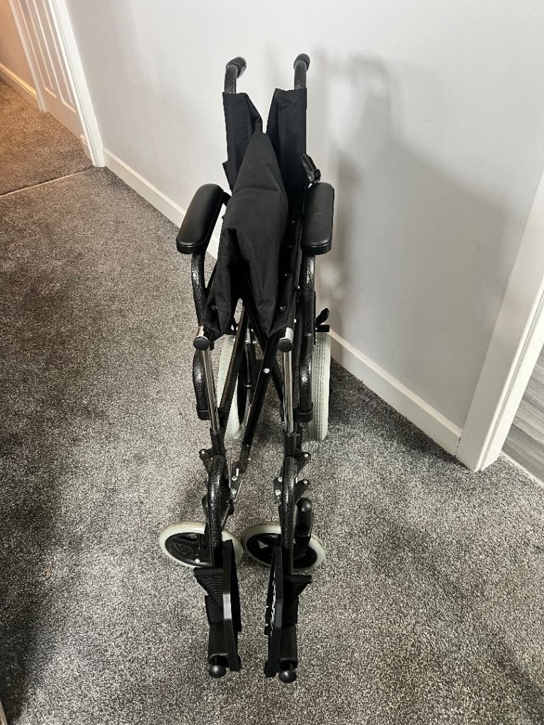 Alerto Foldable Wheelchair – Black, Good Condition