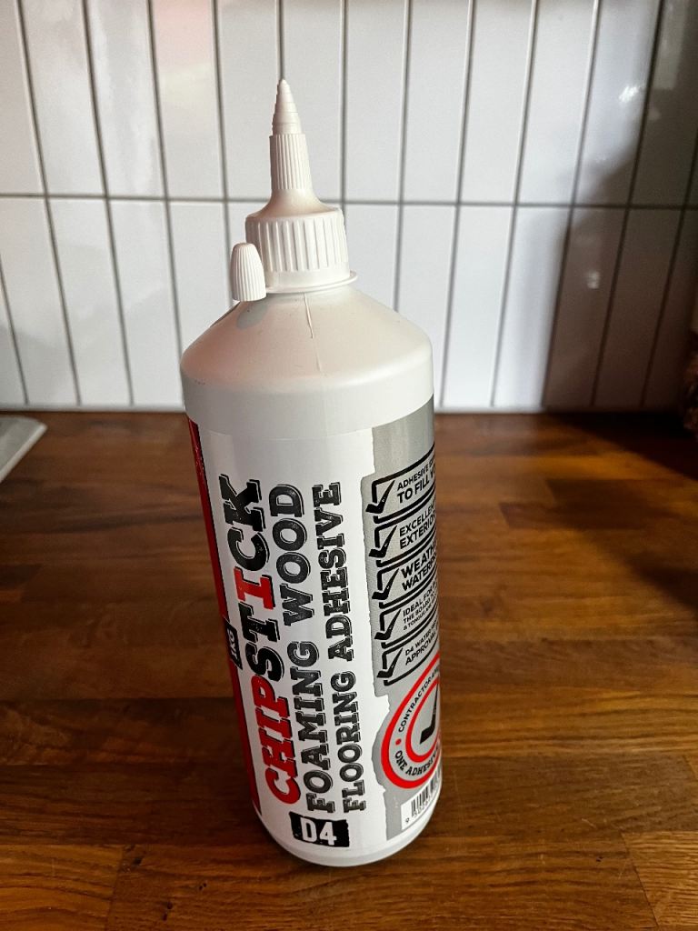 Chipstick Wood Flooring Adhesive - D4 PU Foaming Flooring Glue 1kg