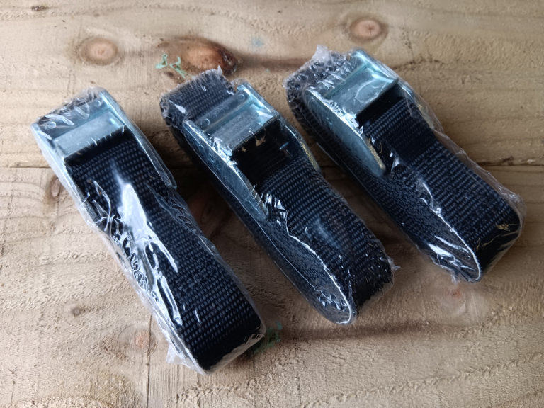 Trailer / Cargo tie-down lashing straps 8 new 2.5m x 25mm black