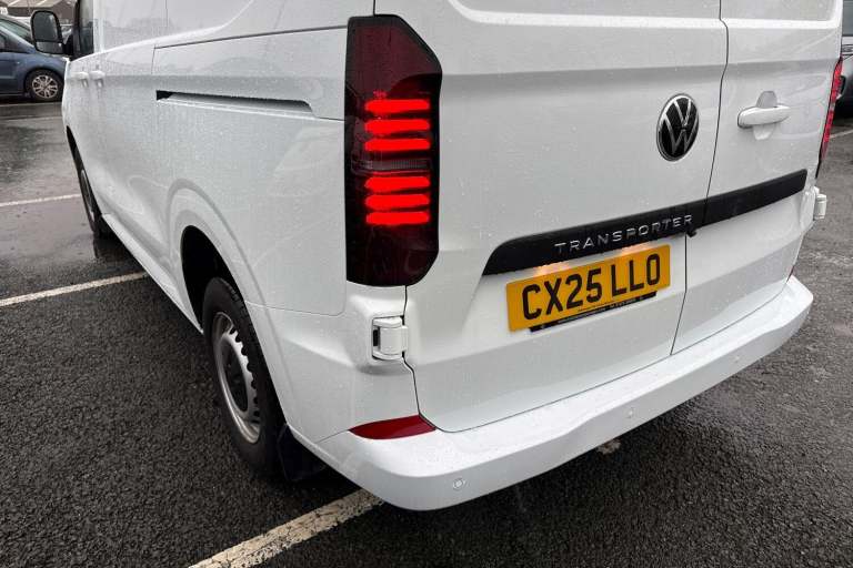 2025 Volkswagen Transporter 2.0 TDI 150 Commerce Plus Van PANEL VAN DIESEL Manual