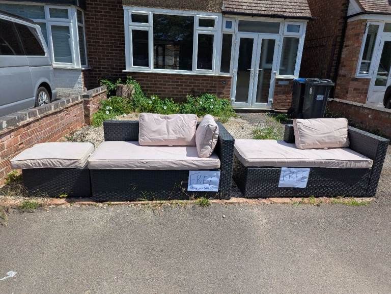 Free garden furniture set