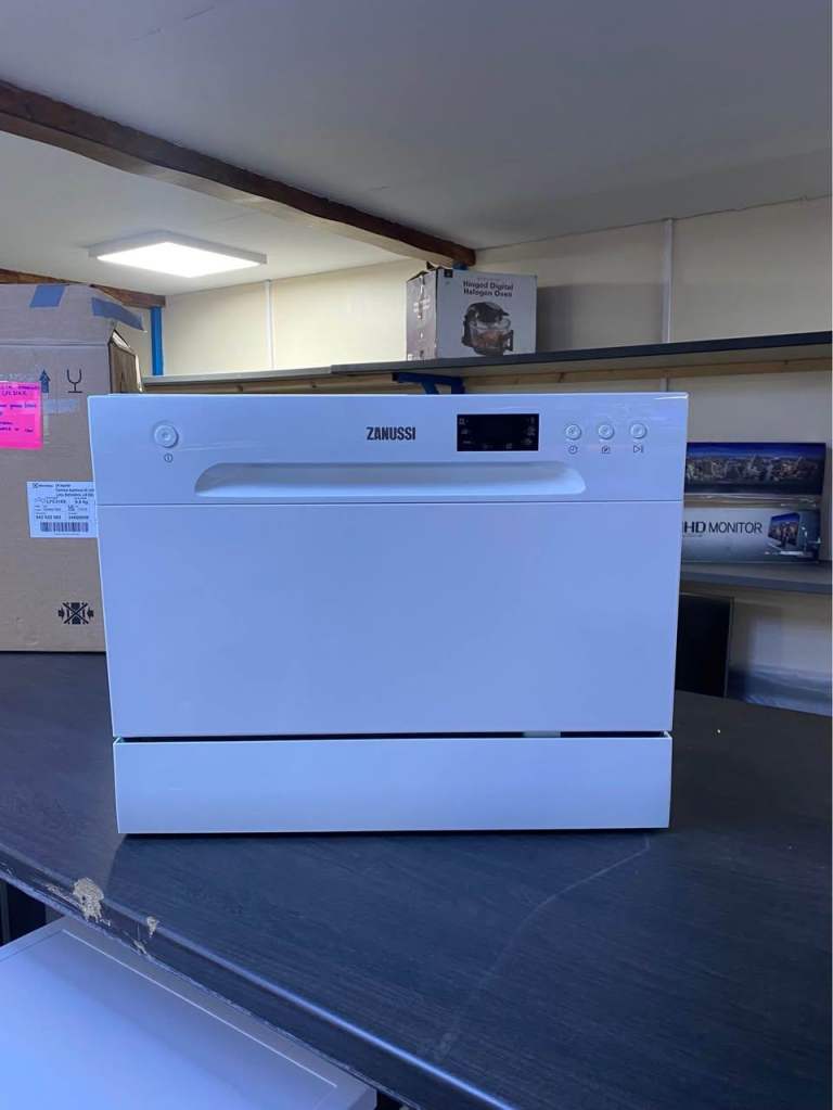 ZANUSSI TABLE TOP DISHWASHER ZDM17301WA