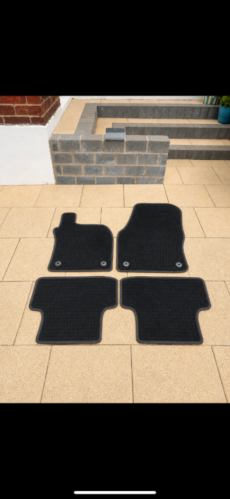 Genuine Skoda Karoq car mats 