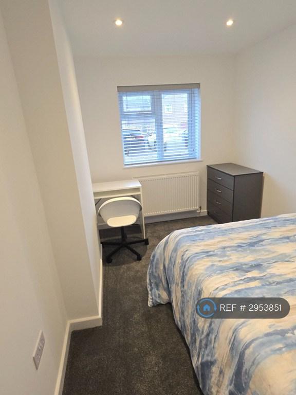 1 bedroom in Coltsfoot Place, Milton Keynes, MK14 (#2953851)