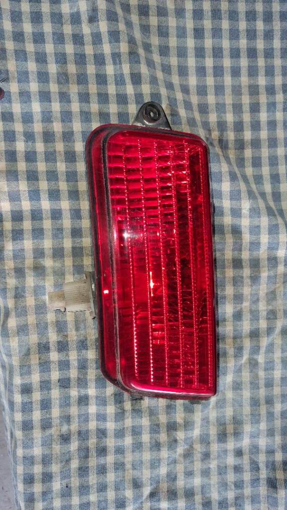 Jeep grand cherokee wk2 right rear fog light 