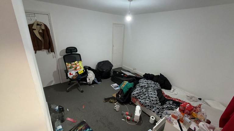 Double Room Available in 3 bedroom house