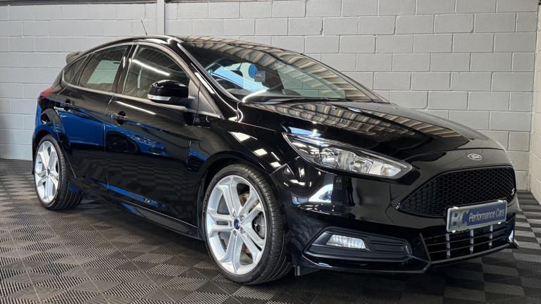 FORD FOCUS 2.0 T EcoBoost ST-2 Black Manual Petrol 2016