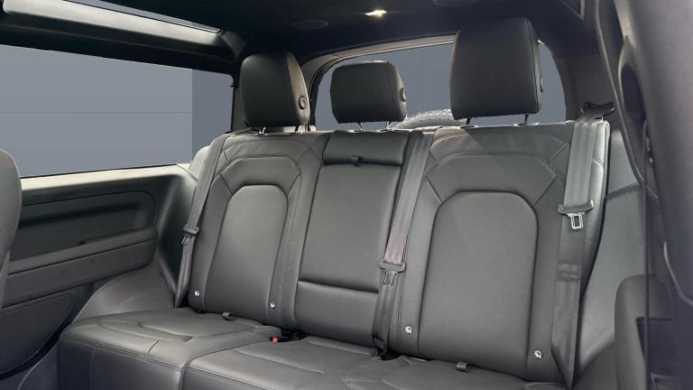 2025 Land Rover Defender 3.0 D250 X-Dynamic HSE 90 3dr Auto Diesel Estate Estate Diesel Automatic