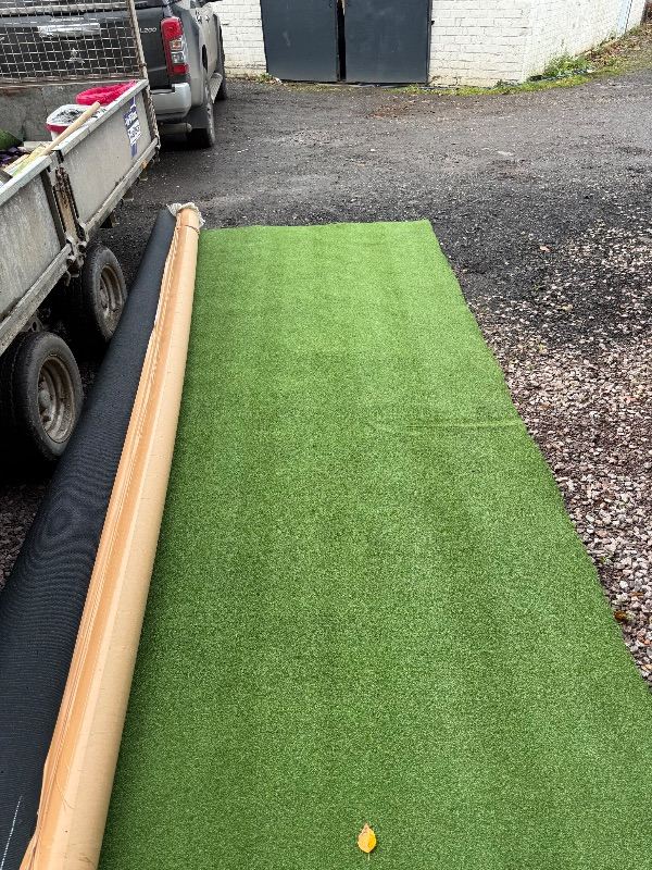 Artificial grass for putting green
