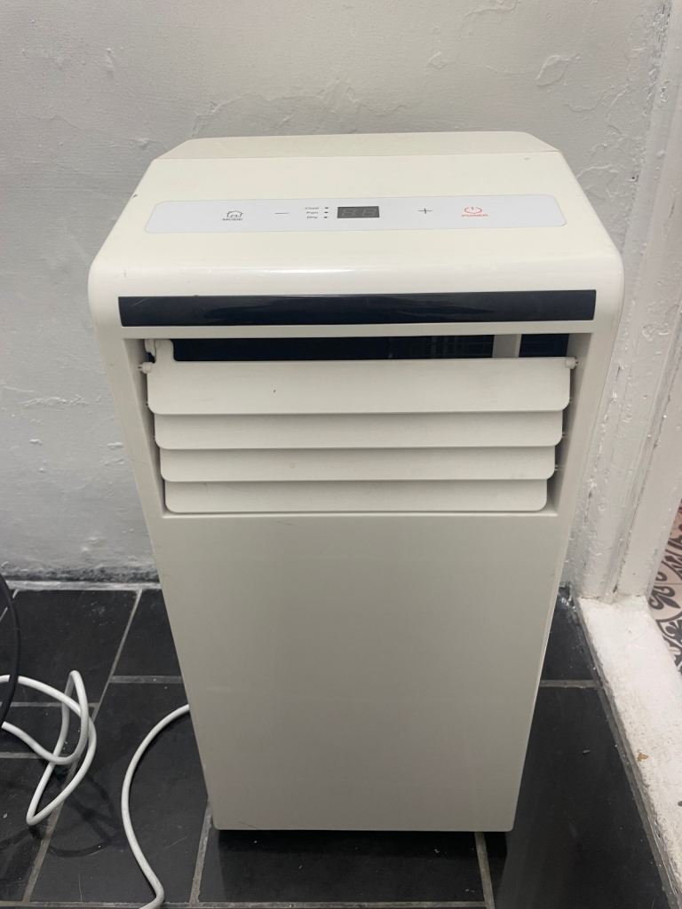 Portable air conditioning unit 