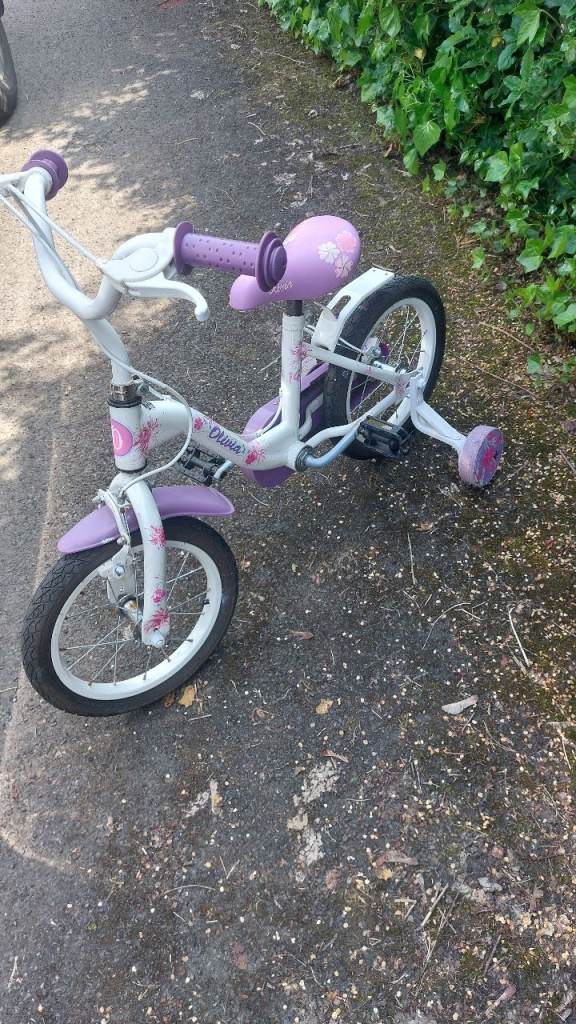 Girls  bike 14 in wheel 