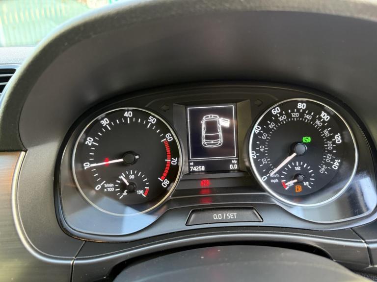 2015 Skoda Fabia 1.2 TSI SE L 5dr DSG HATCHBACK PETROL Automatic