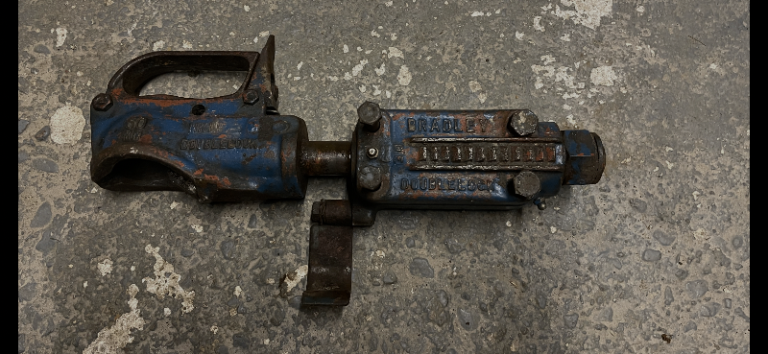 Trailer hitch. 