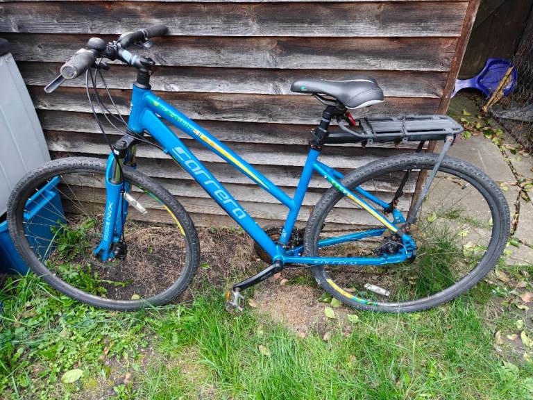 carrera crossfire 2 ladies hybrid bike 18 inch frame 18 speed disc brakes