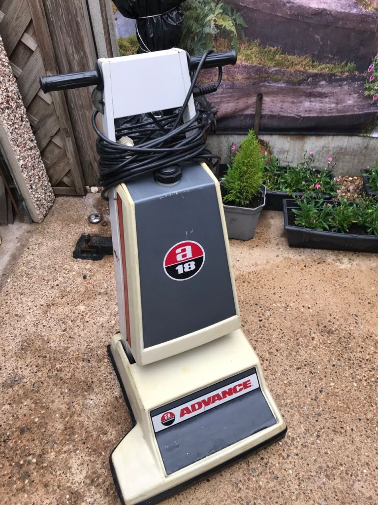 Carpet cleaner DRY FOAMING 