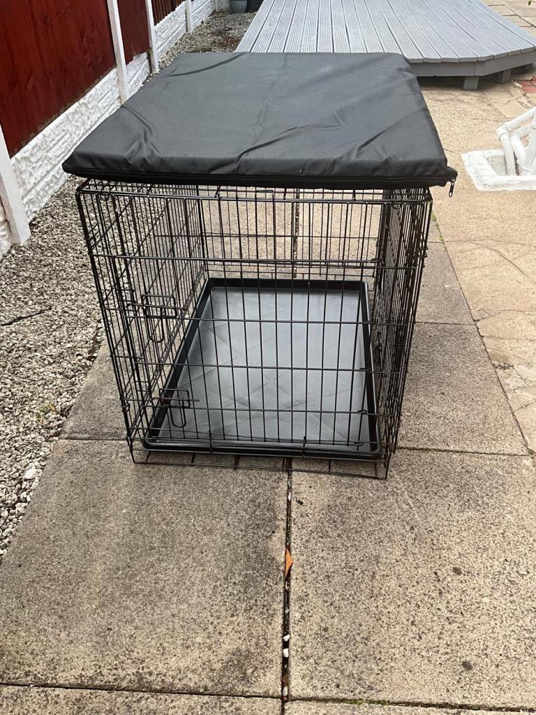 Medium Dog Crate (Very good condition)