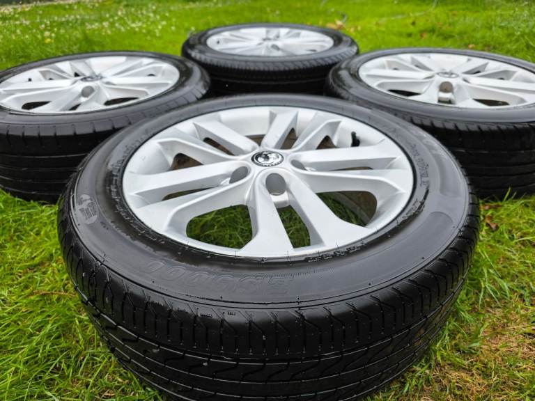 17" ALLOY WHEELS for VAUXHALL VIVARO 2014-2019 RENAULT TRAFIC 2014-2026 in very good condition
