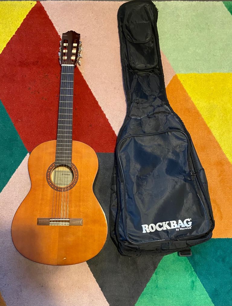 Acoustic guitar £80