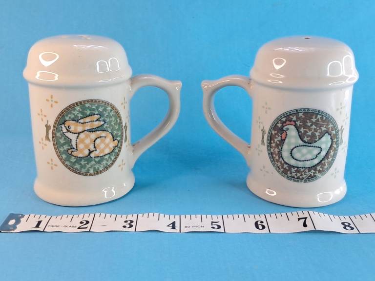 Vintage farm ceramic salt and pepper shakers.