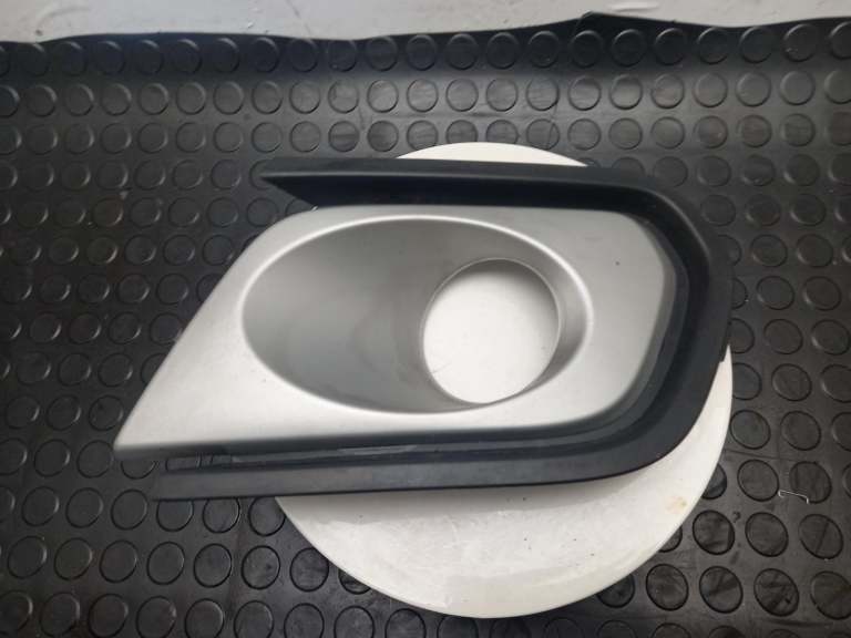 Dacia Sandero Stepway Fog Lamp Surround Trim Mk2 2013-2021