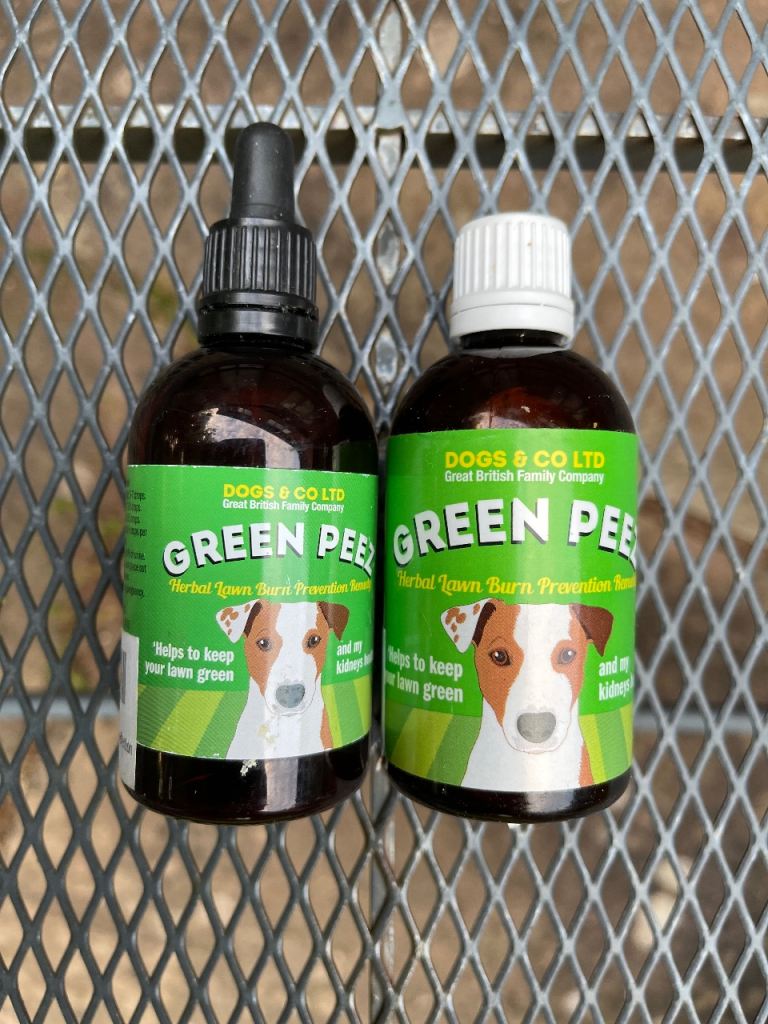 GREEN PEEZ:DOG URINE NEUTRALISER ON GRASS,PREVENTS BURN MARKS ON LAWN,CARES FOR URINARYTRACT/KIDNEYS