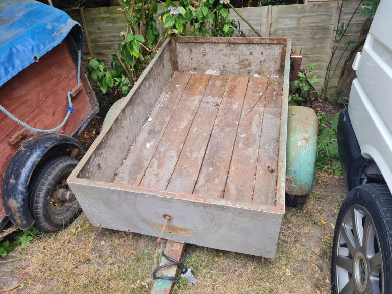 METAL TRAILER