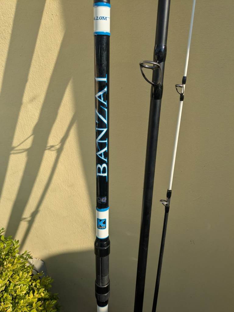 tronixpro Banzai bz5 beachcaster fishing rod 13foot 9inch in super condition quality 