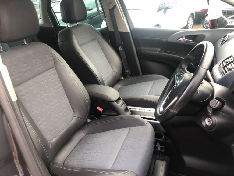 2011 Vauxhall Meriva 1.4i 16V SE 5dr MPV PETROL Manual