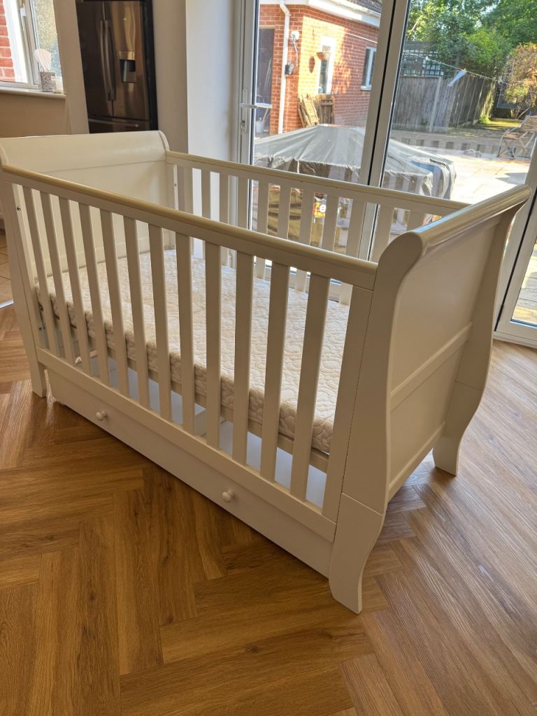 Stylish Sleigh Cot to Toddler Bed - Practical Nursery Furniture – Excellent Condition