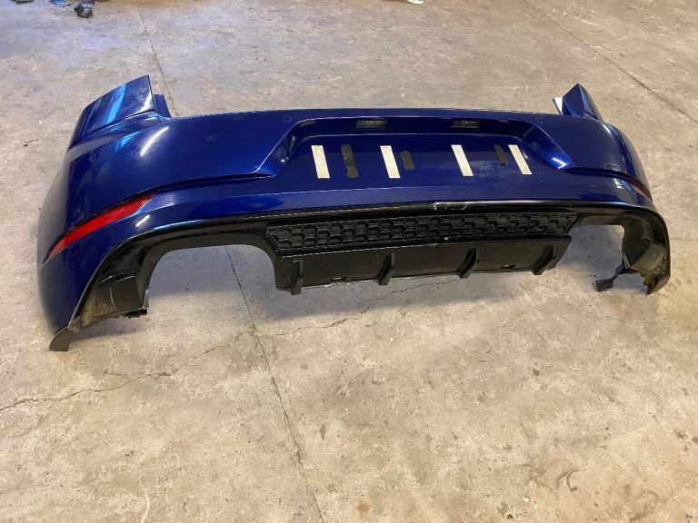 VW GOLF R MK7.5 COMPLETE REAR BACK BUMPER WITH PARKING SENSORS PAINO BLACK DEFUSER IN LAPIS BLUE