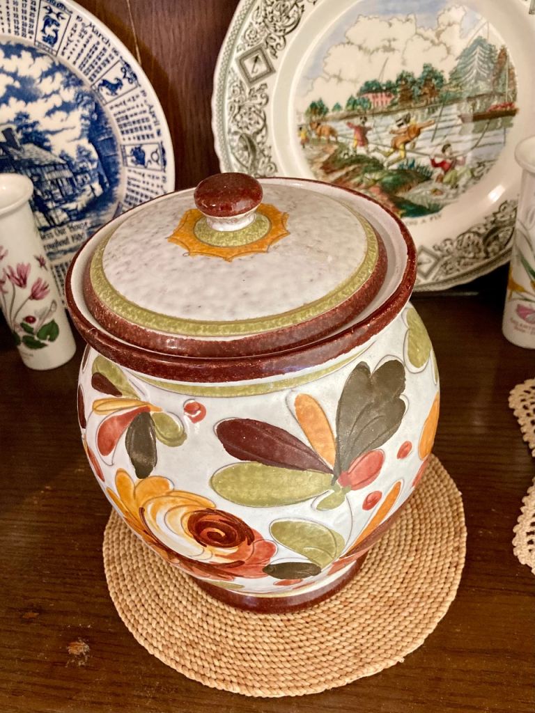 Mid century modern ginger jar pottery