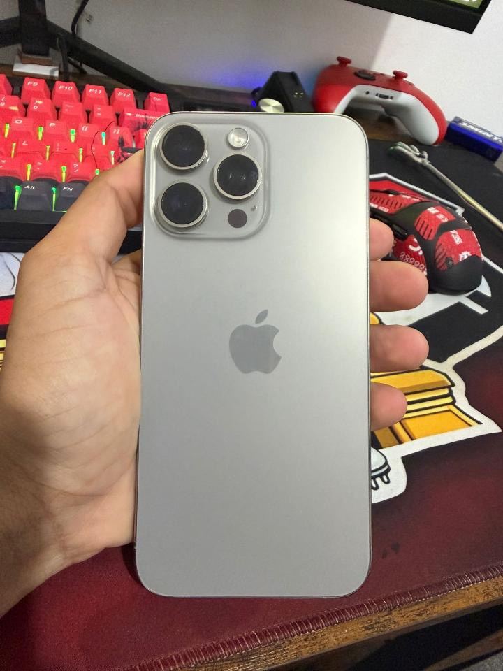 Iphone 15 pro Max excellent condition