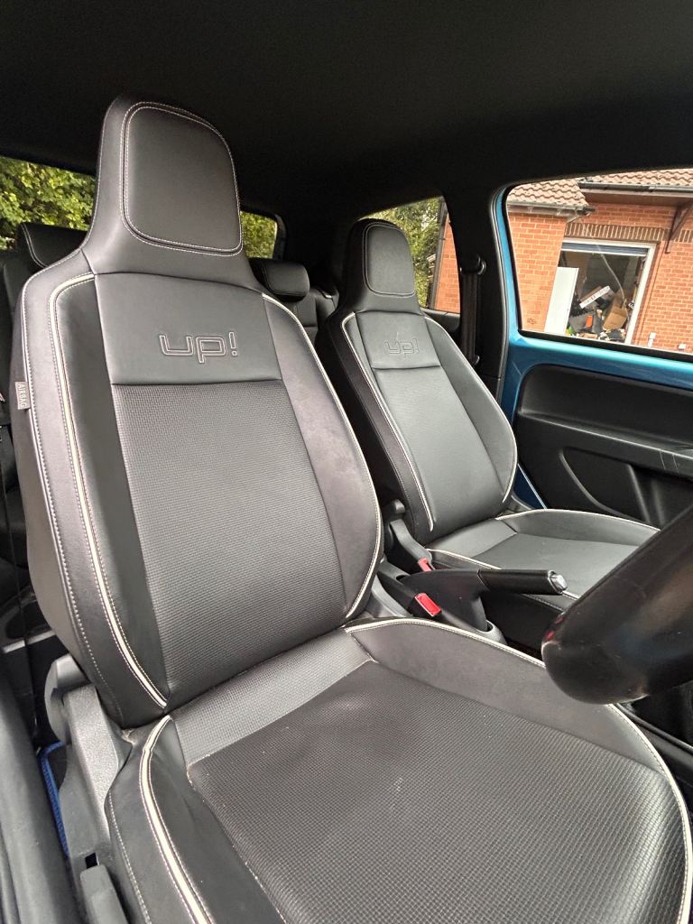 Volkswagen, UP, Hatchback, 2017, Manual, 999 (cc), 3 doors