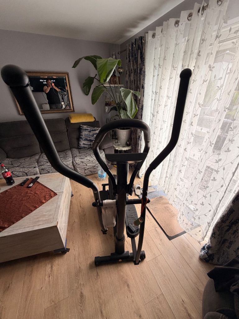 Everlast XV9 Cross Trainer 
