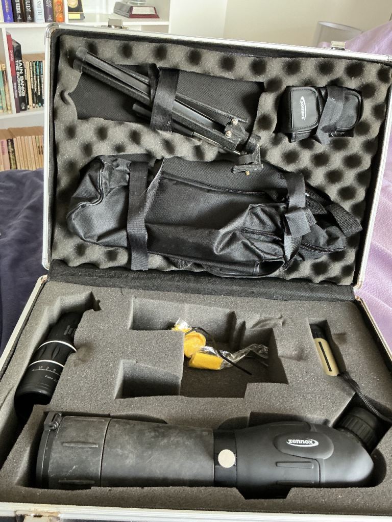 Zennox optical gift pack including spotting scope, monoscope and tripod used for sale