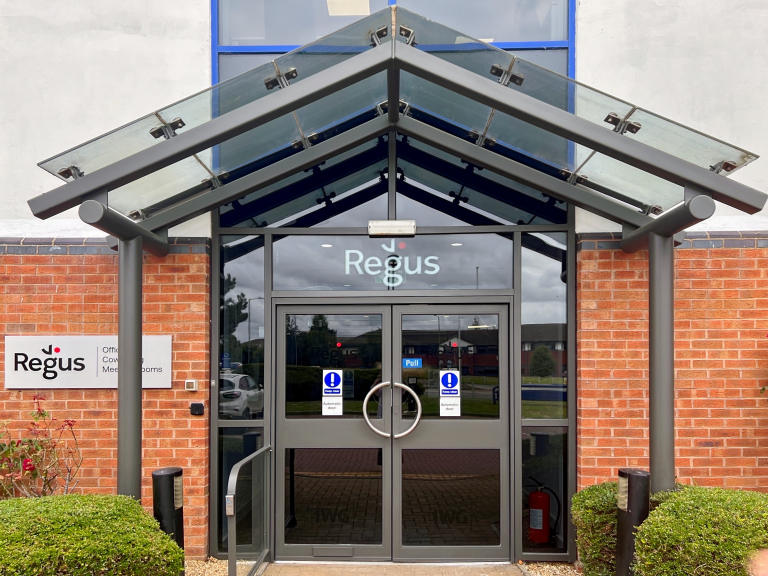 Leamington Spa - CV346TT \ Flexible Office Rental with Capacity for 15 Desks