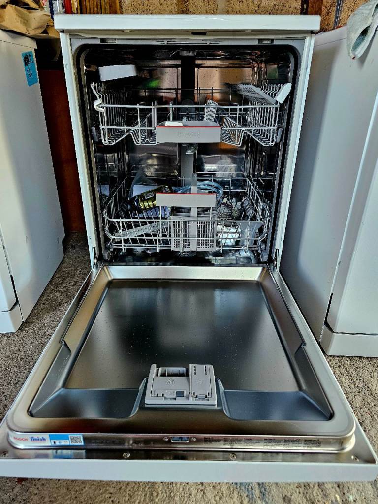 Ex Display New Bosch WiFi Dishwasher 