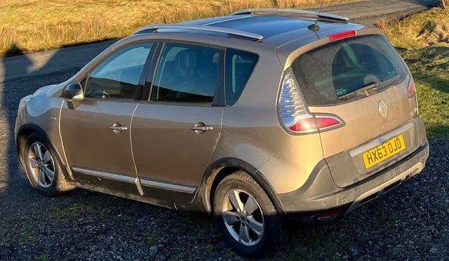 Spares or repair Renault, SCENIC XMOD, MPV, 2013, Manual, 1461 (cc), 5 doors 