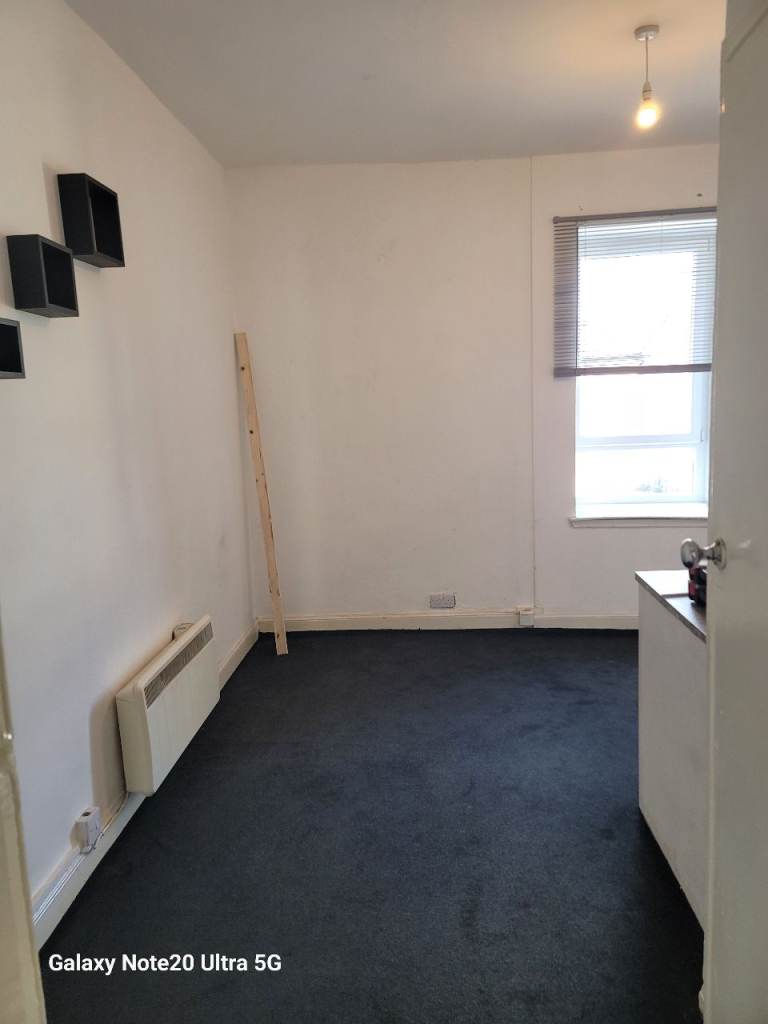 Spacious one bedroome flat for rent